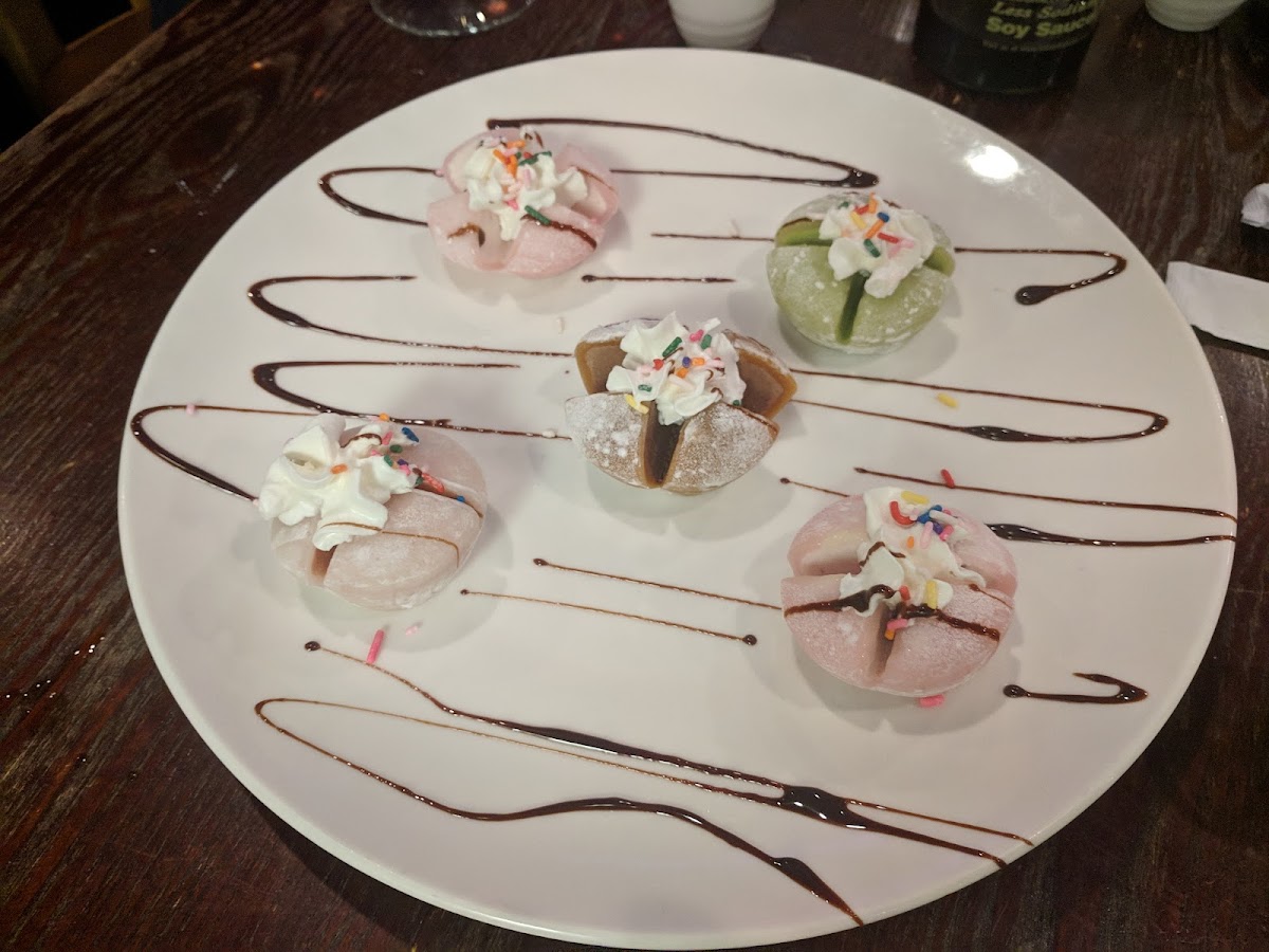 Mino Japanese Restaurant & Sushi Bar-10