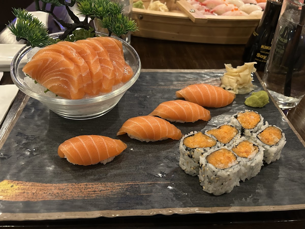 Mino Japanese Restaurant & Sushi Bar-4